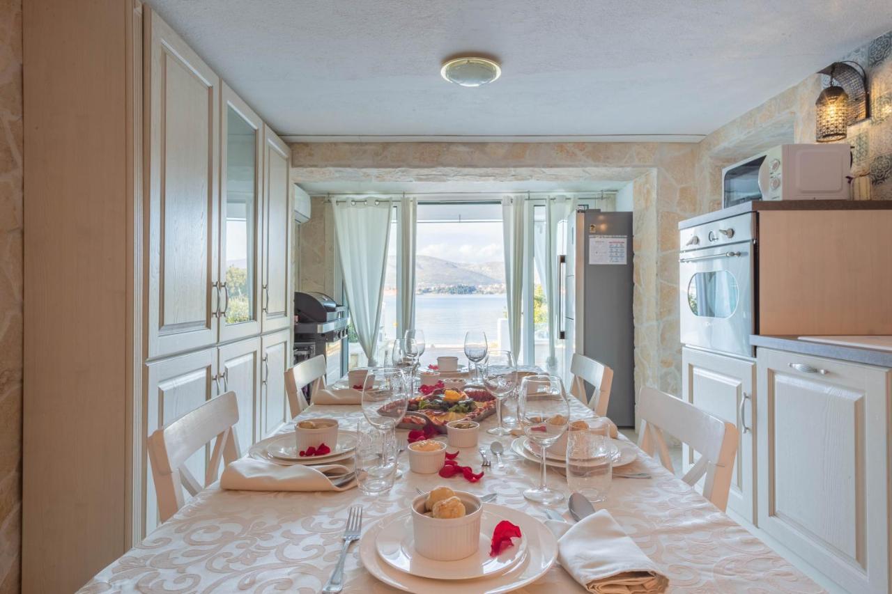 טרוגיר Villa Palace Al Nera מראה חיצוני תמונה