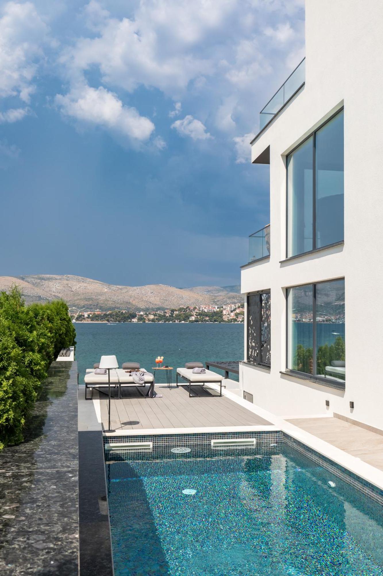 טרוגיר Villa Palace Al Nera מראה חיצוני תמונה